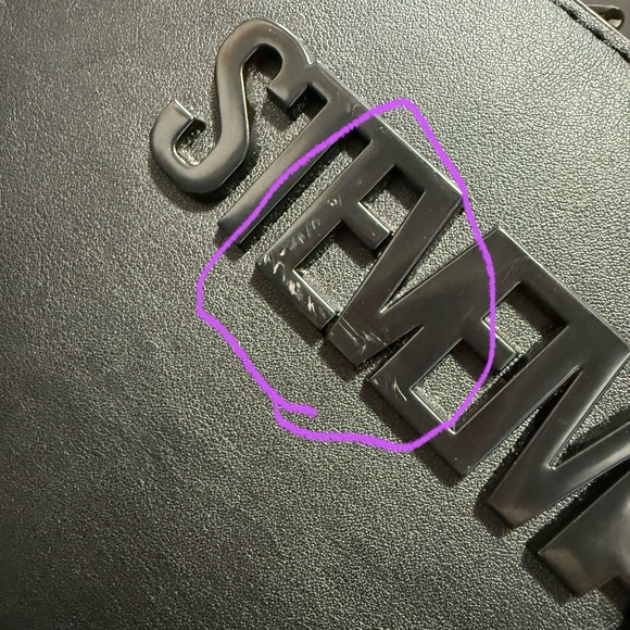 Steve Madden Bevelyn XL Purse (Black) - Picture 6 of 7